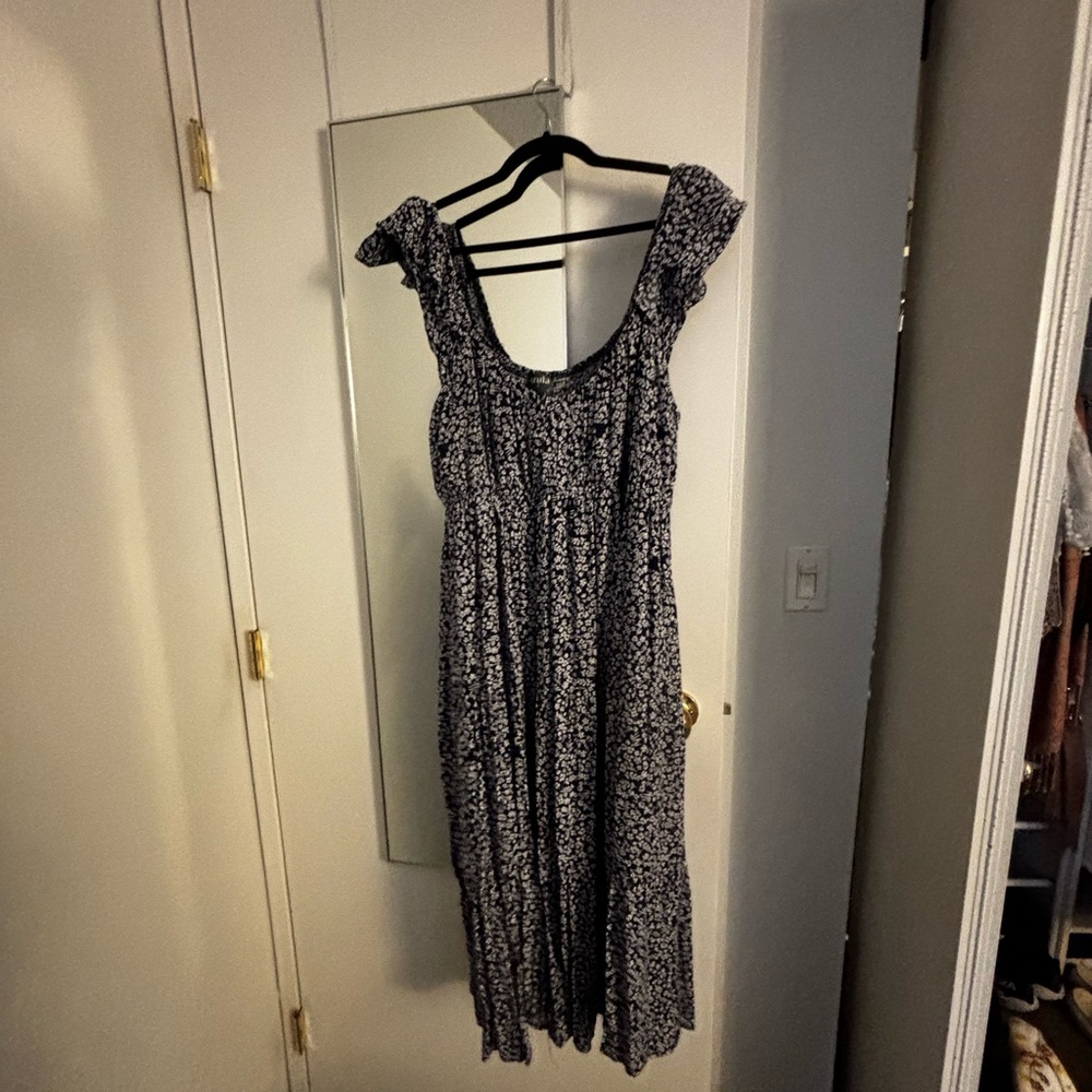 ARULA navy and White Floral Midi Dress